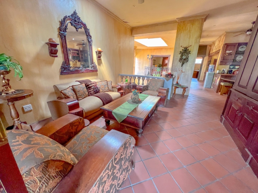 5 Bedroom Property for Sale in Maraldi Estate Free State